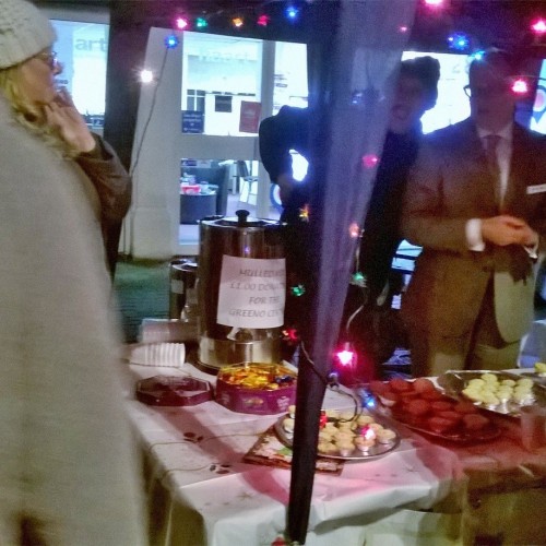 Fundraising for The Greeno Centre at Shepperton ‘Big Tree Night’ Fundraising for The Greeno Centre at Shepperton ‘Big Tree Night’