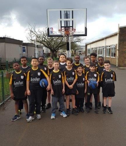 Lodge Brothers Sponsor Fairholme Primary School Basketball Team