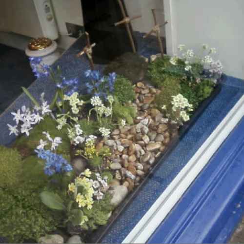 Easter Garden at Chertsey Branch Easter Garden at Chertsey Branch