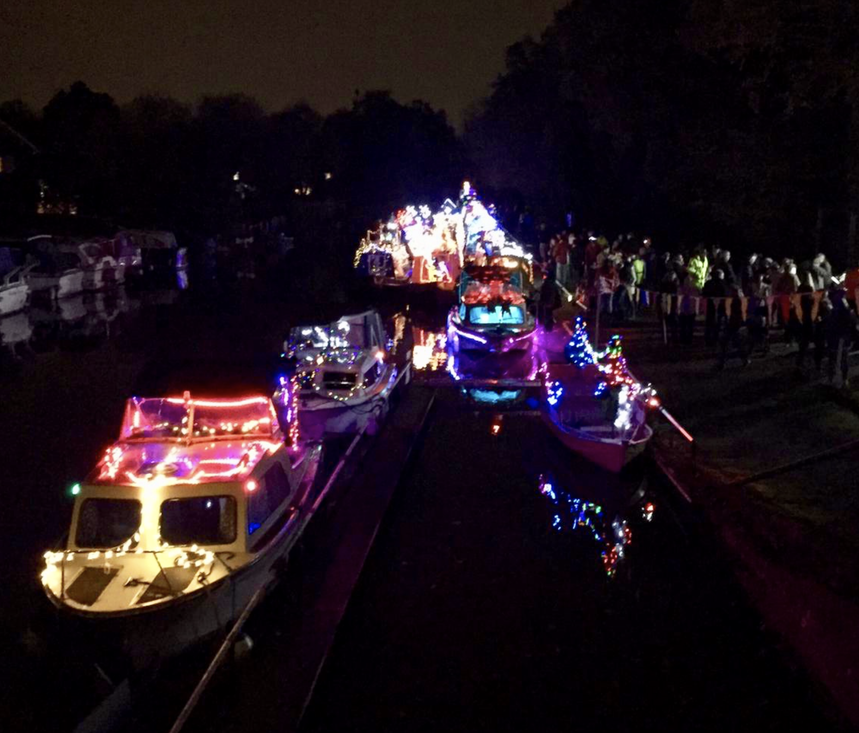 Byfleet Boat Pageant Supported by Lodge Brothers & Boutell Byfleet Boat Pageant Supported by Lodge Brothers & Boutell