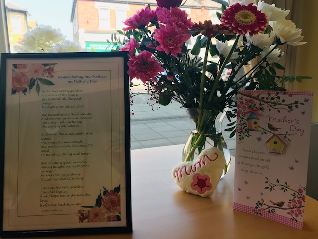 Mothering Sunday in Molesey Mothering Sunday in Molesey