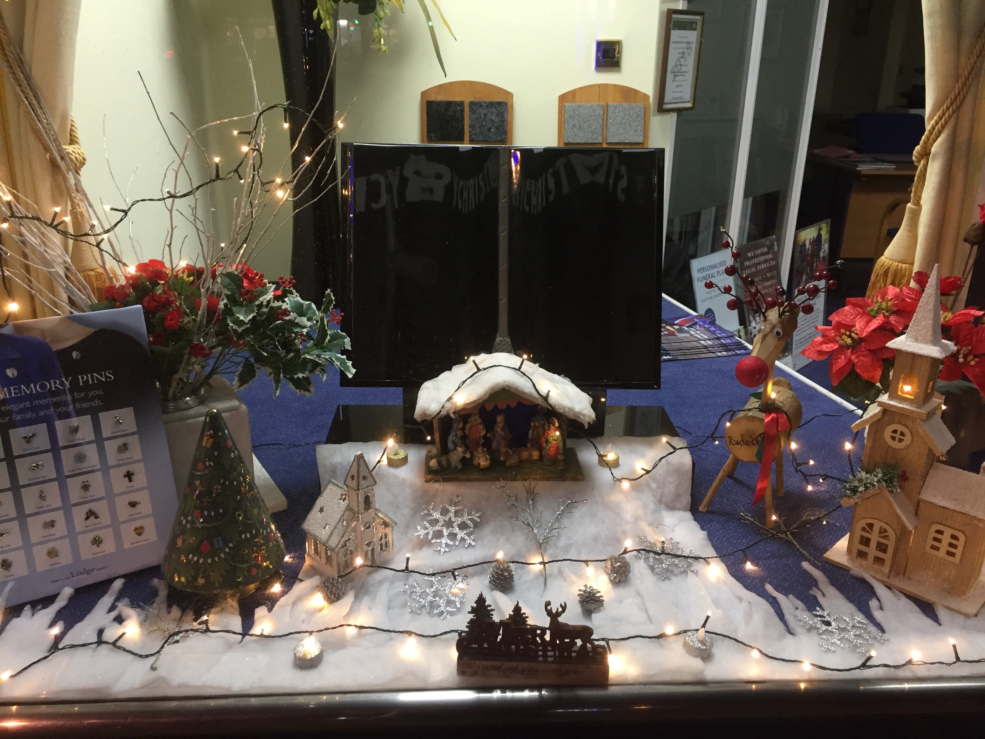 Christmas Remembrance Window at Lodge Brothers Addlestone Christmas Remembrance Window at Lodge Brothers Addlestone
