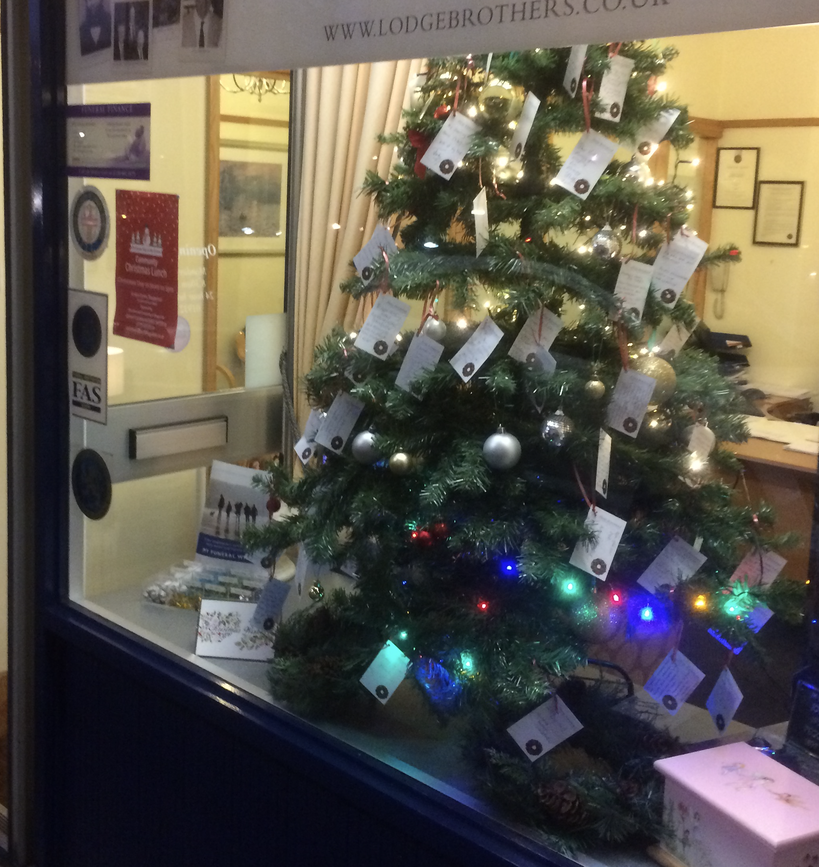 Christmas Remembrance Tree at Lodge Brothers Sunbury