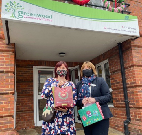 Hampton Hill Branch Delivers Goodies to Local Community Centre